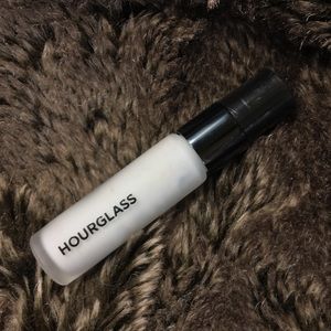Hourglass Veil Mineral Primer